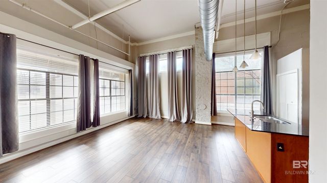 308 St Louis 101, Mobile, AL 36602