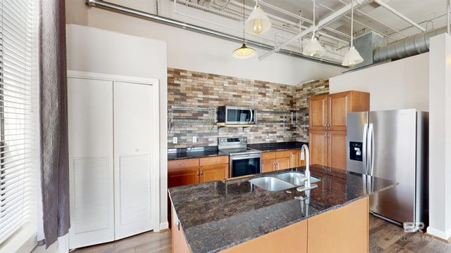 308 St Louis 101, Mobile, AL 36602