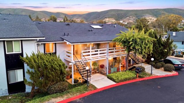 1866 Fairway Circle, San Marcos, CA 92078