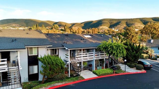 1866 Fairway Circle, San Marcos, CA 92078