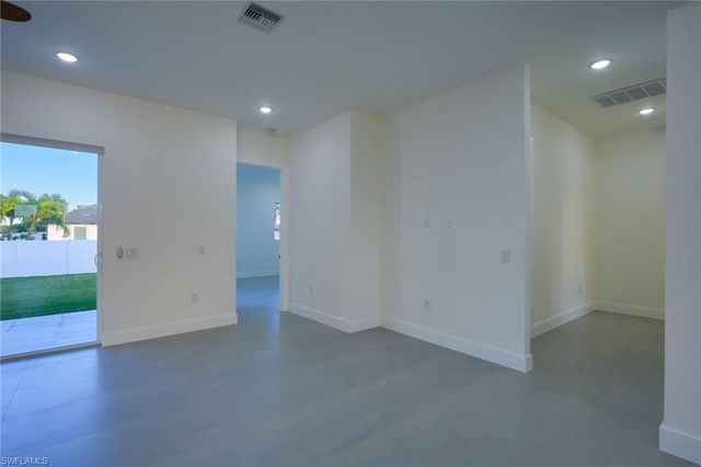 5 SW 26th PL, Cape Coral, FL 33991