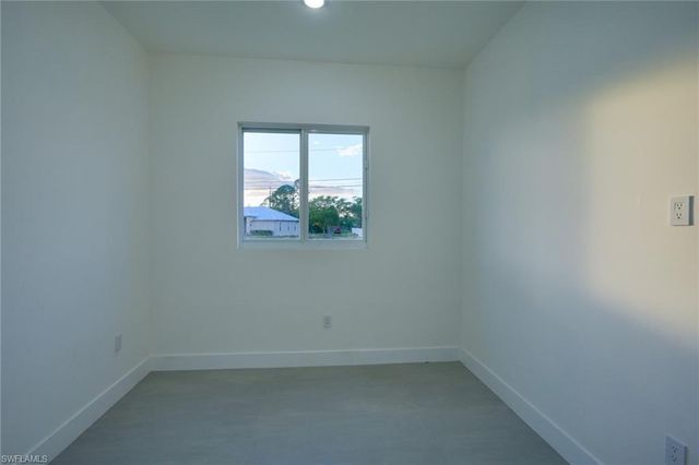 5 SW 26th PL, Cape Coral, FL 33991
