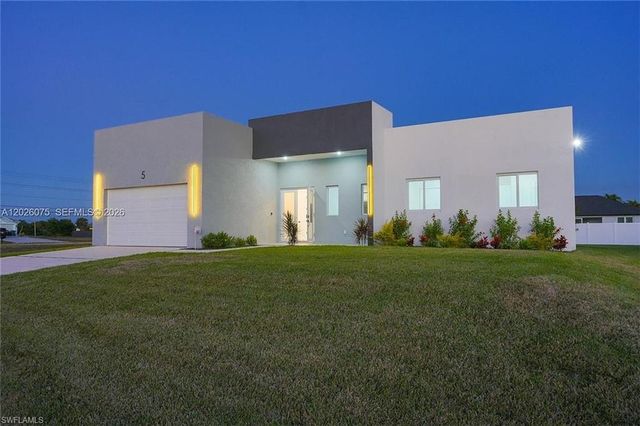 5 SW 26th PL, Cape Coral, FL 33991