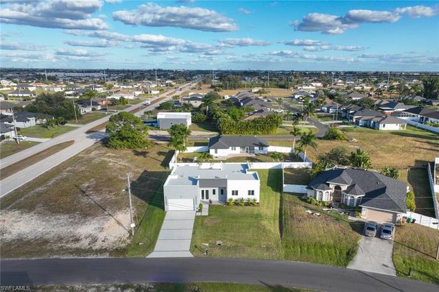5 SW 26th PL, Cape Coral, FL 33991