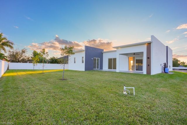 5 SW 26th PL, Cape Coral, FL 33991