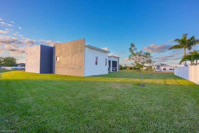 5 SW 26th PL, Cape Coral, FL 33991