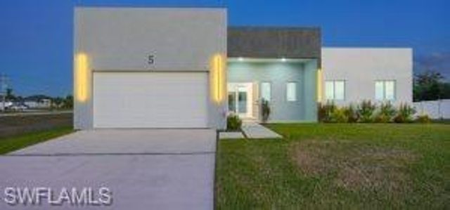 5 SW 26th PL, Cape Coral, FL 33991