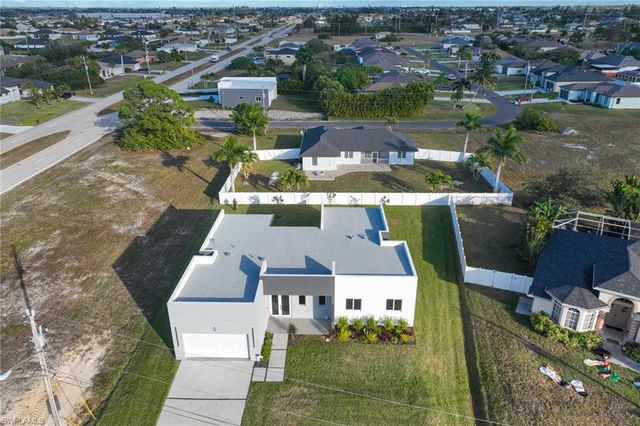 5 SW 26th PL, Cape Coral, FL 33991