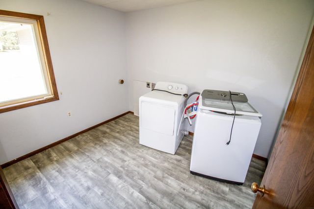 88 Eldene Court, Evansdale, IA 50707