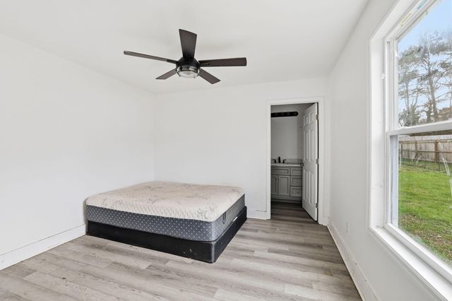 711 W James Avenue, Rossville, GA 30741