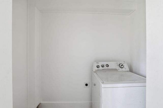 711 W James Avenue, Rossville, GA 30741