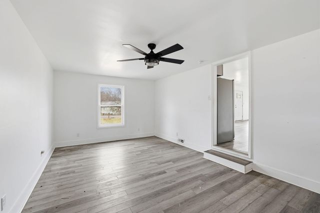 711 W James Avenue, Rossville, GA 30741