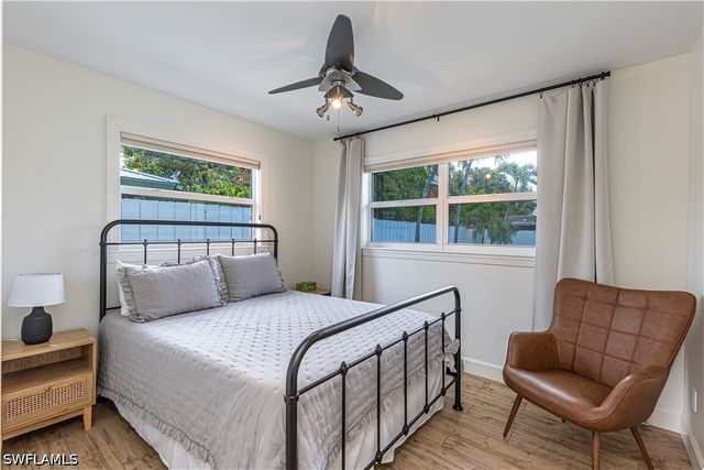 1300 Hilltop DR, Naples, FL 34103