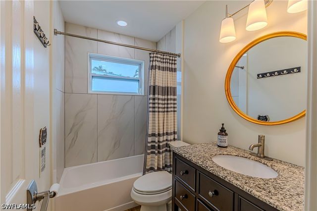1300 Hilltop DR, Naples, FL 34103