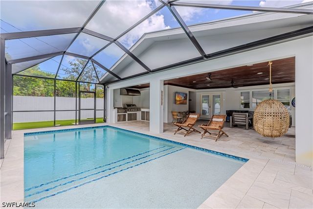 1300 Hilltop DR, Naples, FL 34103