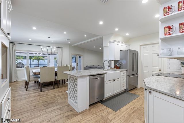 1300 Hilltop DR, Naples, FL 34103