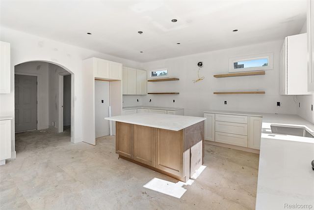 60637 Schoenherr Road Road, Washington Township, MI 48094