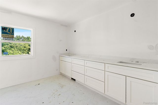 60637 Schoenherr Road Road, Washington Township, MI 48094