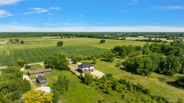 60637 Schoenherr Road Road, Washington Township, MI 48094