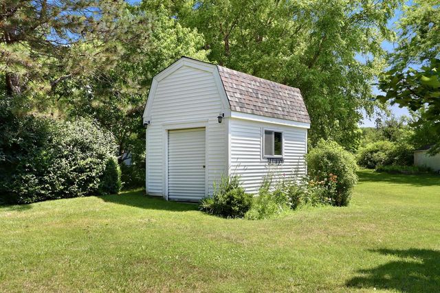 8425 204th COURT, Bristol, WI 53104