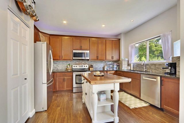 8425 204th COURT, Bristol, WI 53104