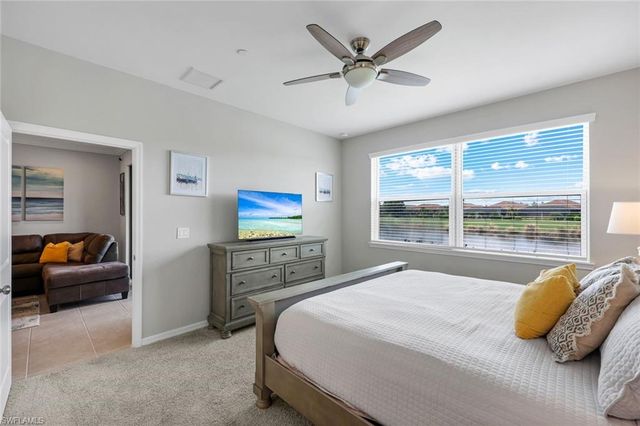 9393 Pocida CT 104, Naples, FL 34119