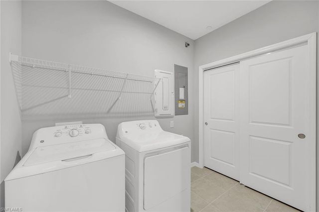 9393 Pocida CT 104, Naples, FL 34119