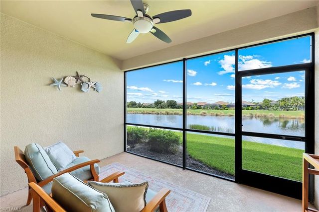 9393 Pocida CT 104, Naples, FL 34119