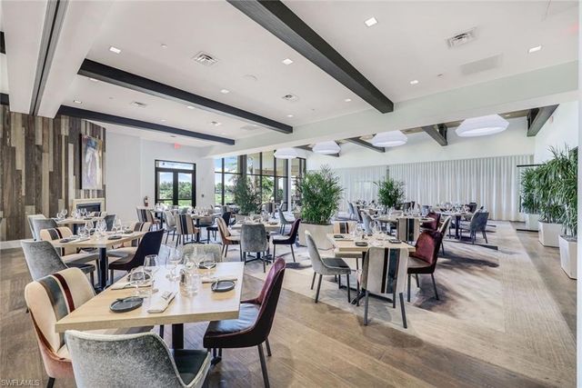 9393 Pocida CT 104, Naples, FL 34119