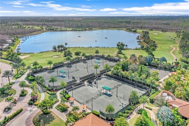 9393 Pocida CT 104, Naples, FL 34119