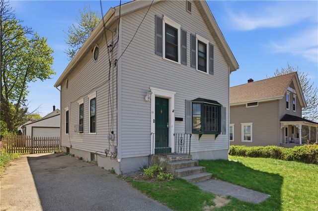 25 Hoppin Avenue, East Providence, RI 02915