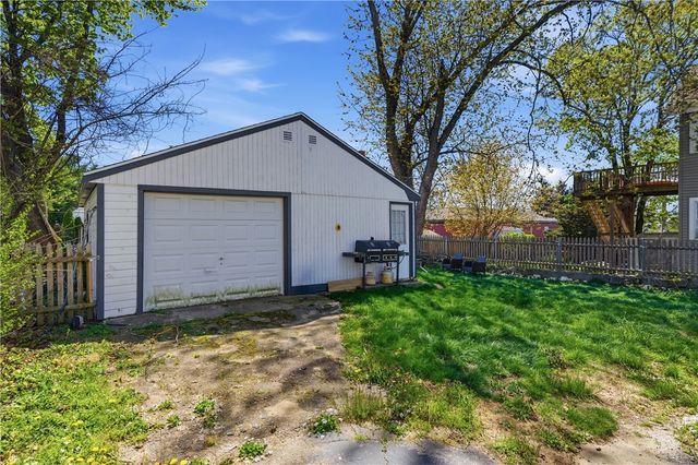 25 Hoppin Avenue, East Providence, RI 02915
