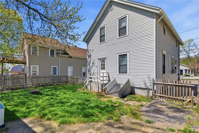 25 Hoppin Avenue, East Providence, RI 02915
