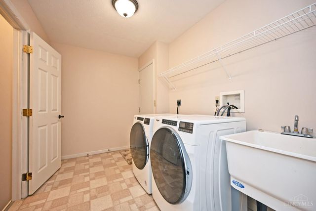 12168 Crestfield Court, Symmes Twp, OH 45249