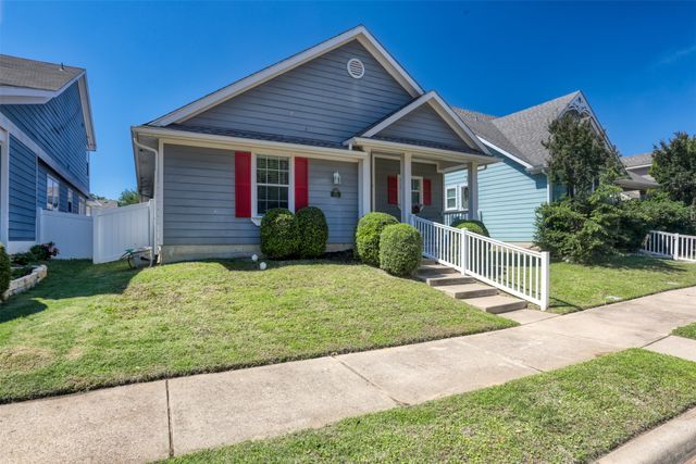 1128 Oakcrest Drive, Providence Village, TX 76227