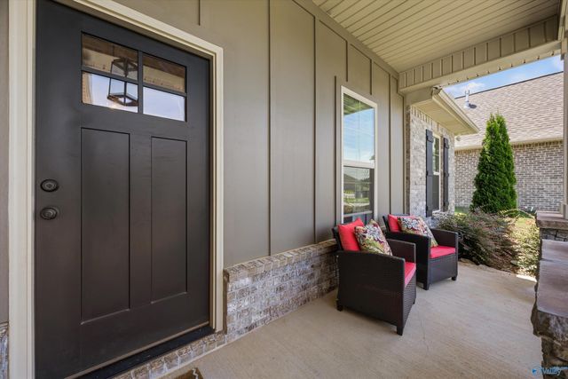 125 Amanda Deann Drive, New Market, AL 35761