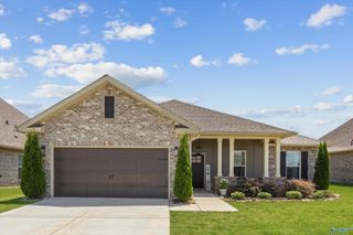 125 Amanda Deann Drive, New Market, AL 35761