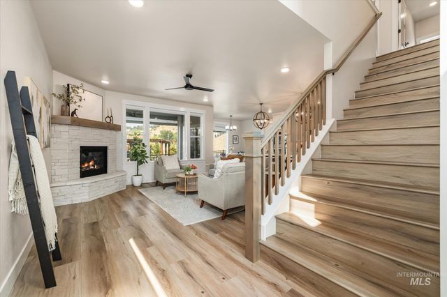 2543 S Via Privada Ln, Boise, ID 83716