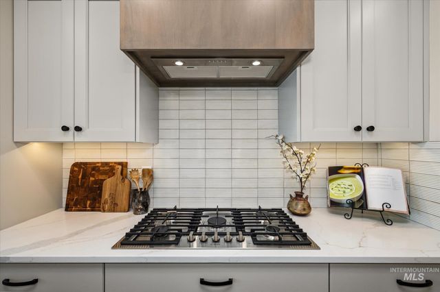 2543 S Via Privada Ln, Boise, ID 83716