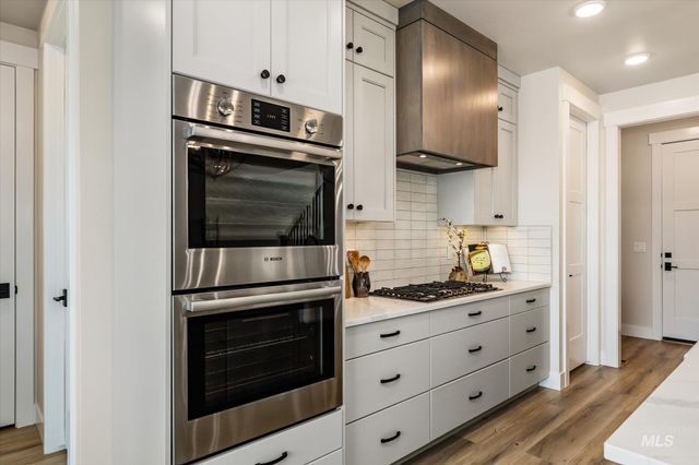 2543 S Via Privada Ln, Boise, ID 83716