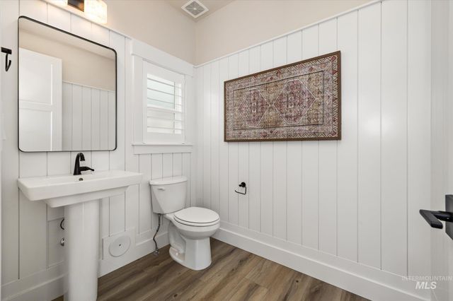 2543 S Via Privada Ln, Boise, ID 83716