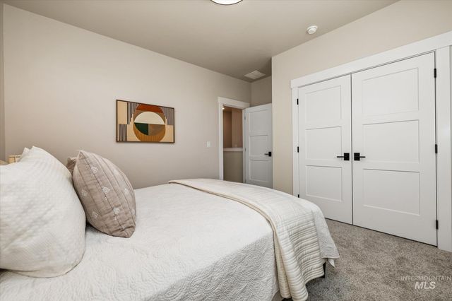 2543 S Via Privada Ln, Boise, ID 83716