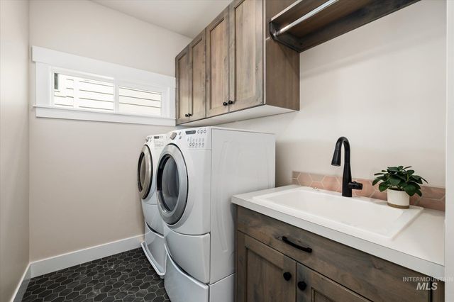 2543 S Via Privada Ln, Boise, ID 83716