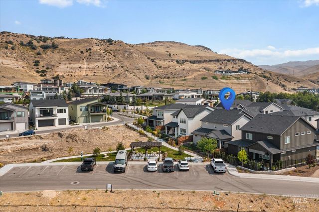 2543 S Via Privada Ln, Boise, ID 83716