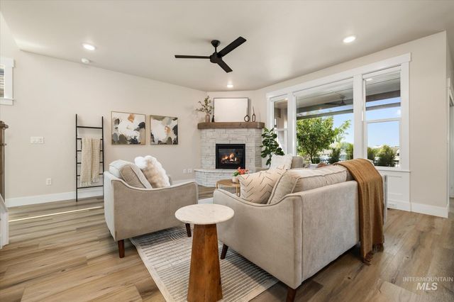 2543 S Via Privada Ln, Boise, ID 83716
