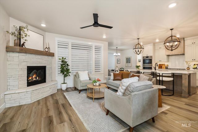 2543 S Via Privada Ln, Boise, ID 83716