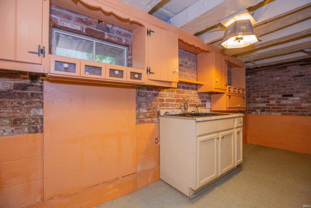 9051 Middle Mount Vernon Road, Mount Vernon, IN 47620