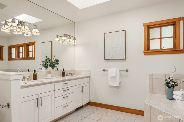 13330 NE 80th Street, Redmond, WA 98052