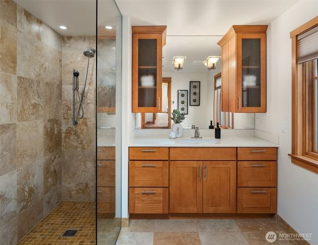 13330 NE 80th Street, Redmond, WA 98052