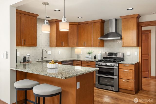 13330 NE 80th Street, Redmond, WA 98052